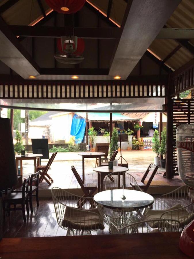Sincere Hostel Bar And Bistro 코란타 외부 사진
